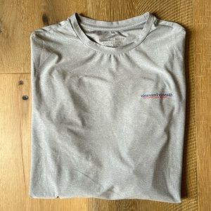 VINEYARD VINES Men’s Size XS Performance Long Sleeve Tee